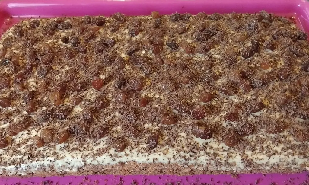 bakacsók sütemény egy tálcán